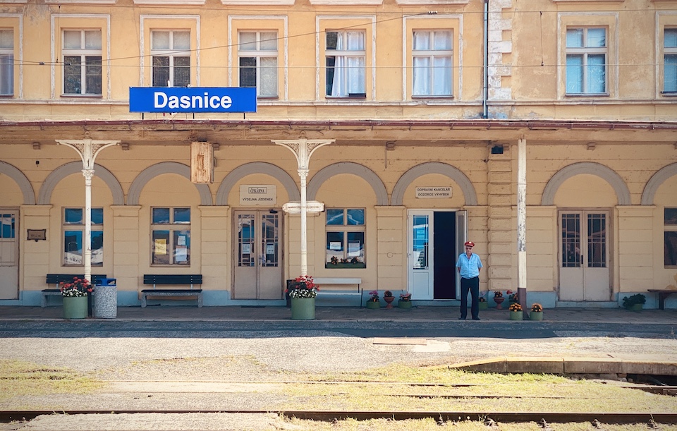 Dasnice Bahnhof